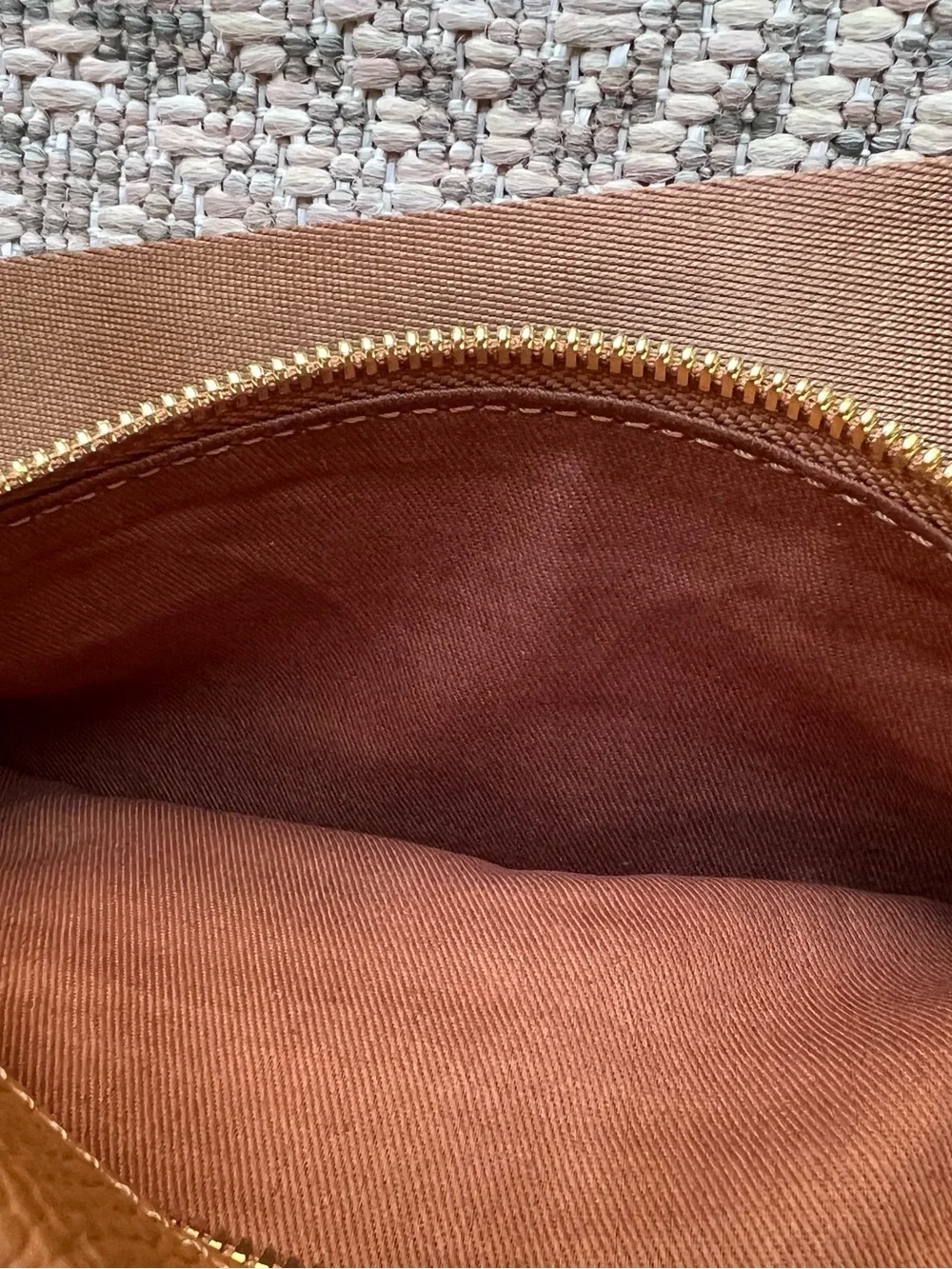 NWOT Quince Italian Pebbled Leather Sling Bag Cognac Crossbody Purse - Picture 14 of 15